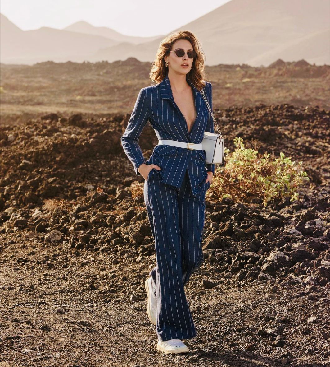 Veste tailleur bleu lignée