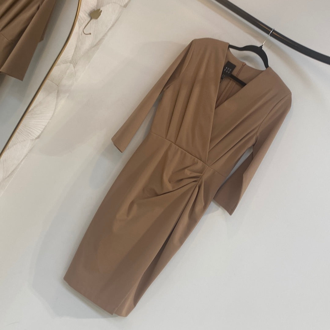 Robe crayon ceintrée