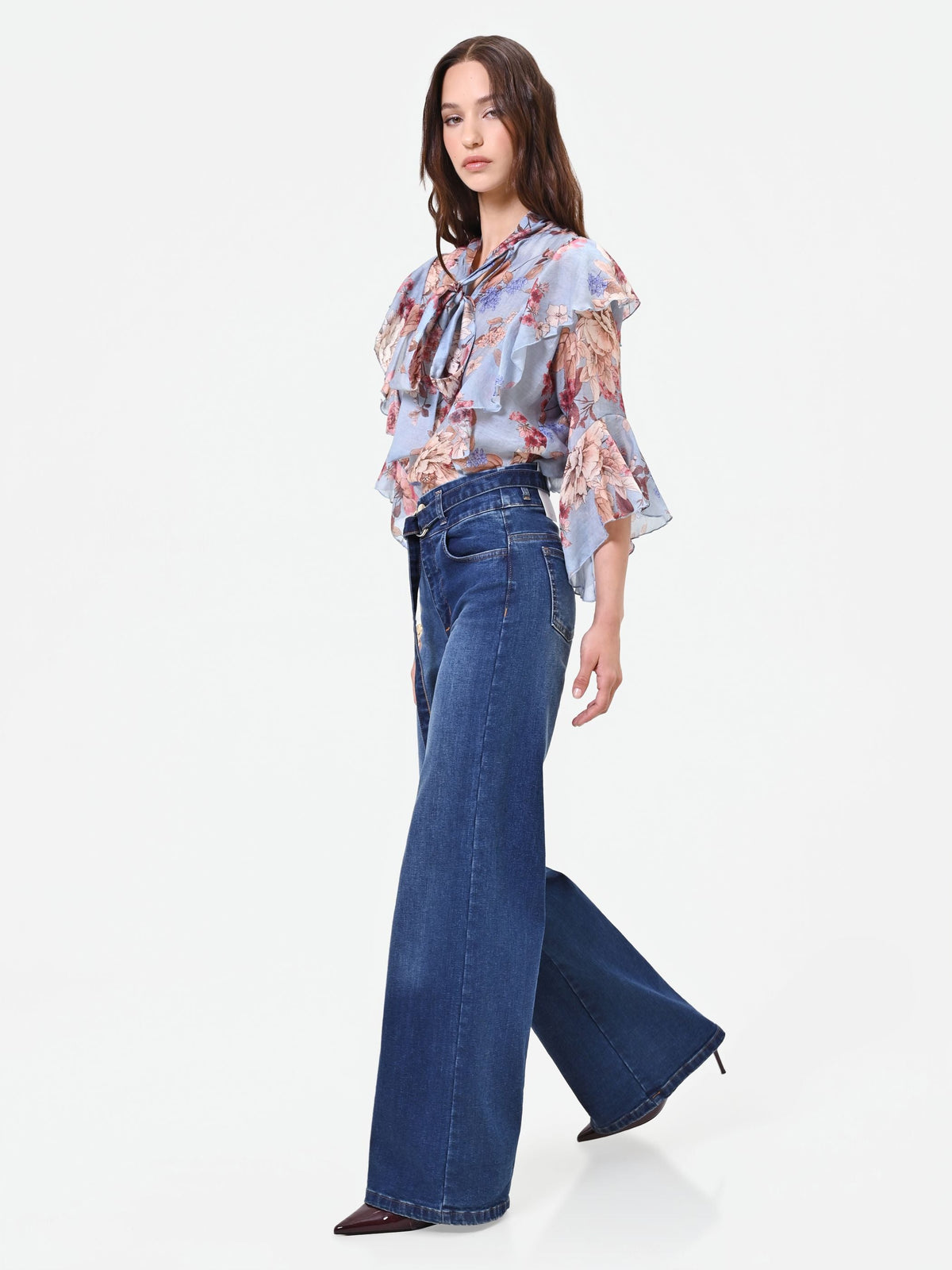 Jean large taille haute bleu avec ceinture